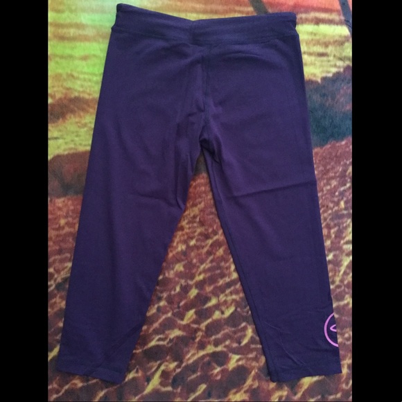 Zumba Wear Capri Leggings Size XSmall Purple - Picture 2 of 9